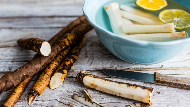 Rezeptbild für Graupensalat mit Schwarzwurzeln und Granatapfel