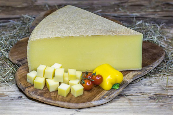 Produktfoto zu Hatzenstädter Bergkäse 180 g