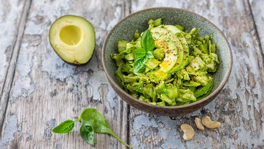 Rezeptbild für Grüner Goddess Salat - Spitzkohl mit Grüne Göttinnen Dressing