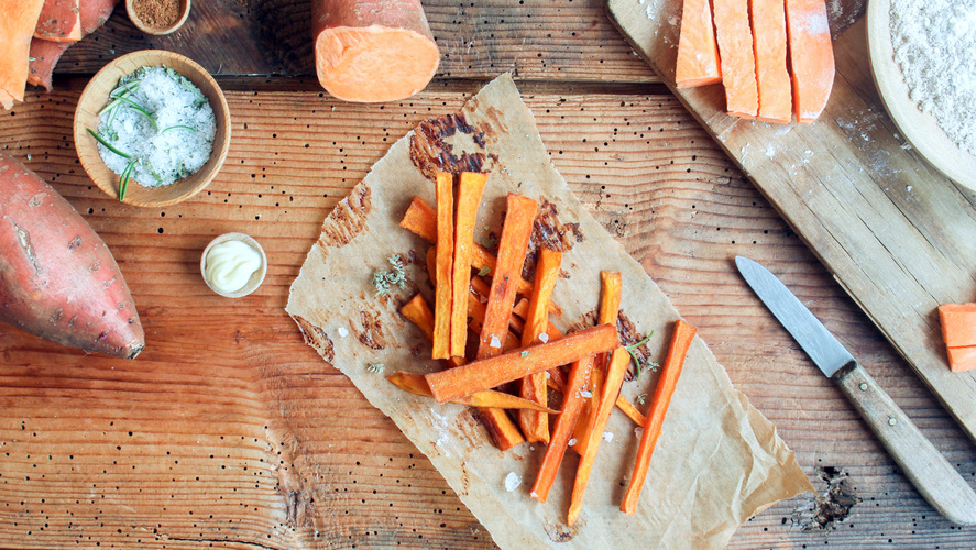Rezeptbild für Süßkartoffel-Pommes mit Trüffelmayonnaise