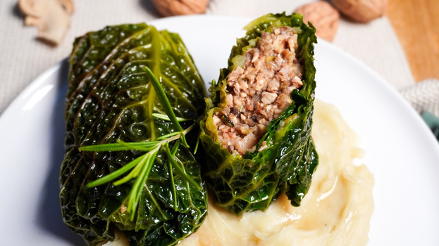 Rezeptbild für Kohlrouladen mit Nuss-Pilz-Mischung