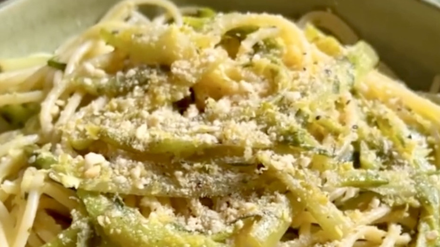 Rezeptbild für Zitronenspaghetti und Puntarelle