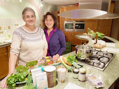 Über die Amperhof Ökokiste können Sie auch Kochkurse buchen.