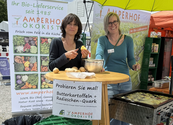 Tanja und Eva Fuchs auf der FFB-Schau 2025