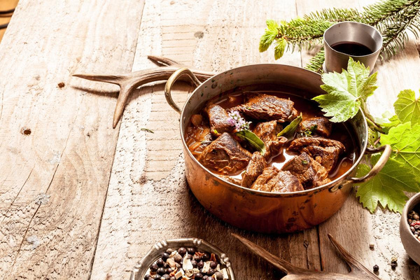 Produktfoto zu Hirschrücken ohne Knochen ca.1,5kg heimische Jagd kein biozertifiziertes Produkt