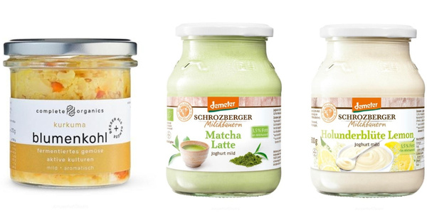 Im Glas: fermentierter Kurkuma Blumenkohl sowie Joghurt "Matcha Latte" und "Holunderblüte Lemon".