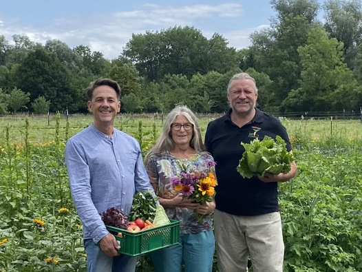 Teamleiter-Andi-Daniela-Ulli-Tanja-Michl-Marita-in-Packhalle-2023