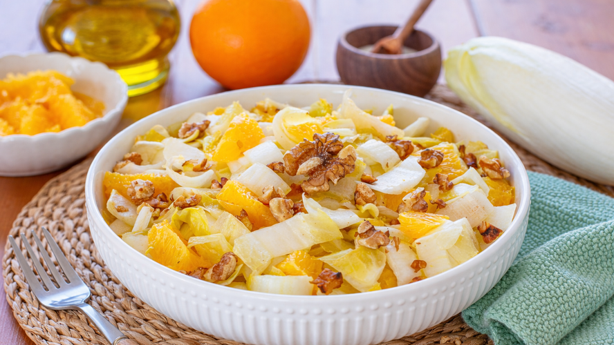 Rezeptbild für Chicorée-Orangen-Salat mit Walnüssen