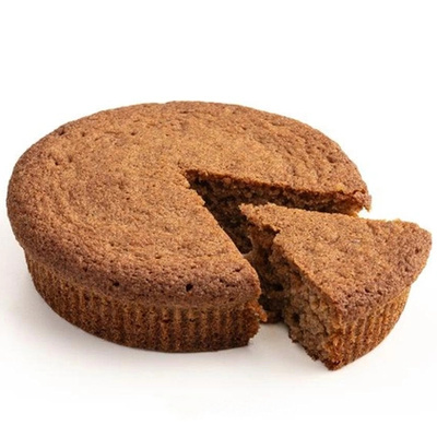 KI generiert: Ein runder, goldbrauner Kuchen mit einem herausgeschnittenen Stück.