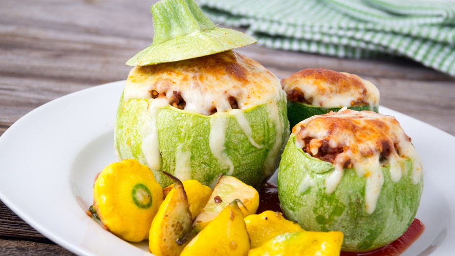 Rezeptbild für Rondini-Kürbis gefüllt mit Tomate Mozzarella