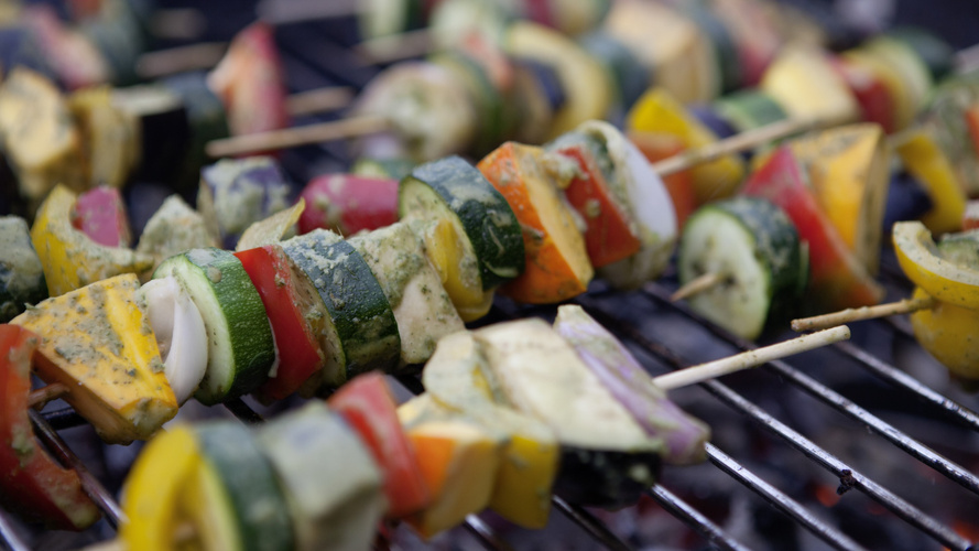 Rezeptbild für Curry-Grillspieße mit Zucchini