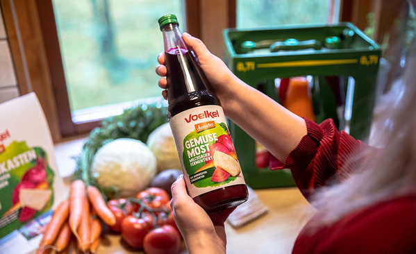 Unterstützen Sie Ihren Körper mit frischem Obst & Gemüse und Säften