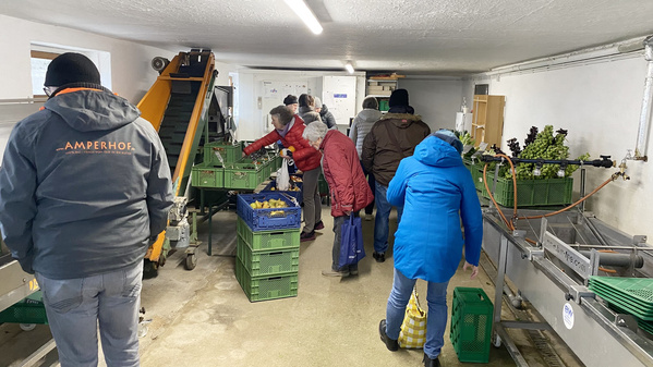 Freitags öffnet der eigene Hofladen vom Biohof Kollmannsberger