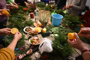 Adventswerkstatt zum Kränze binden