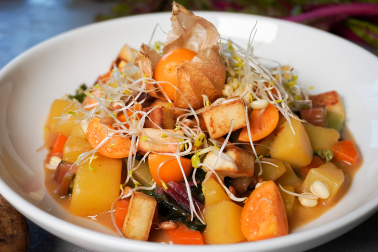 Rezeptbild für Regionales Curry mit Physalis